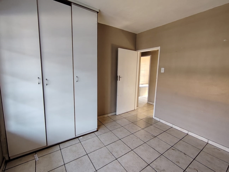 2 Bedroom Property for Sale in Oos Einde North West